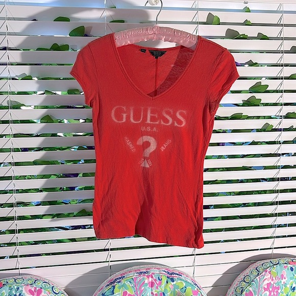 Guess orange tee with white logo ? GUESS front - Picture 1 of 6